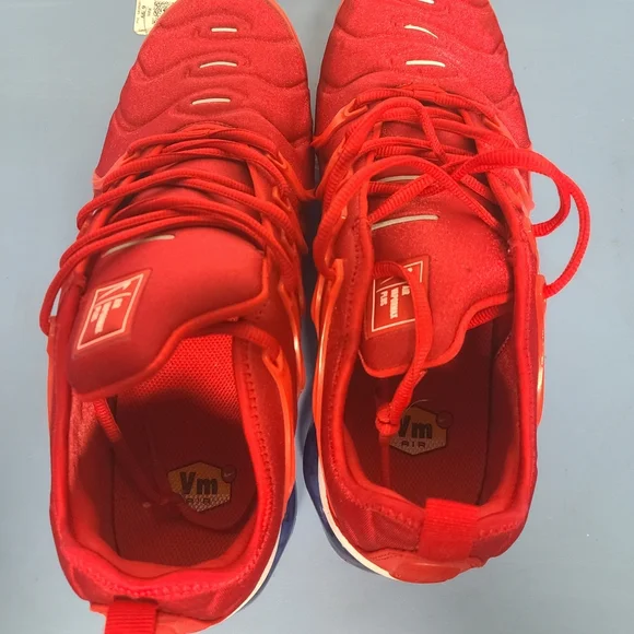 Nike Air Vapormax Plus "USA" Size 10.5 (2018) *Rare Item* - Picture 6 of 7